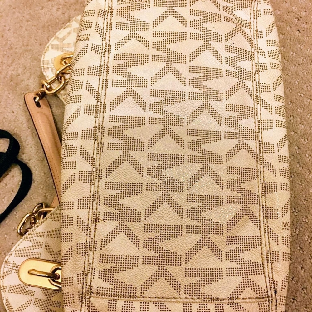 Authentic Michael Kors hobo bag - Picture 2 of 7